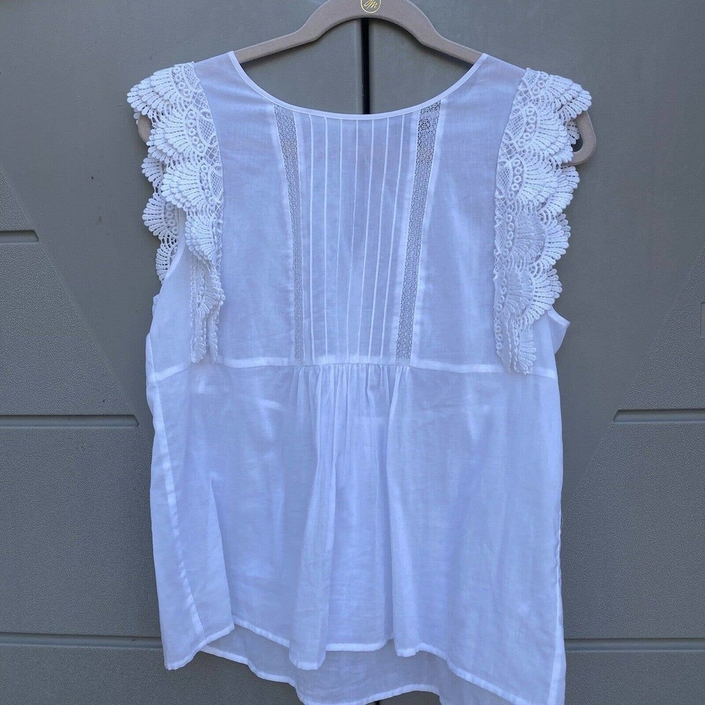Chelsea 28 Women’s white Ruffled A-Line Embroidery Blouse Sz S